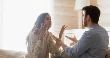 5 أخطاء تجنبها عشان تحافظ على علاقتك بمولود برج الميزان.. ما تستخفش بمشاعره