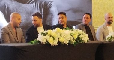 تامر عاشور يشارك مي فاروق احتفالها بالبومها تاريخي.. صور