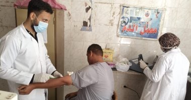 صحة المنيا: قافلة “حياة كريمة” تقدم خدماتها الطبية بالمجان بقرية صندفا ببنى مزار