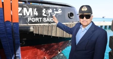 الفريق أسامة ربيع يشهد تدشين القاطرتين "عزم 3" و"عزم 4" بقوة شد 90 طنا