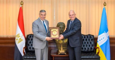 سفير السويد بالقاهرة يبحث مع محافظ الإسكندرية فى إعادة التدوير وجذب الاستثمار