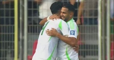 الجزائر تضع قدما فى كأس العالم بثنائية ضد الصومال بالشوط الأول.. فيديو
