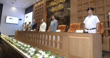 محافظ أسيوط يطلق مبادرة تكتلات الأقمشة والمنسوجات ضمن مبادرة بناء القرى المنتجة