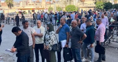 طوابير أمام محكمة المنصورة الإبتدائية فى ثانى أيام تلقى أوراق مرشحى مجلس النواب