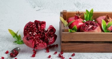 5 علامات خلى بالك منها وأنت بتشترى الرمان.. اختر الغامق والقشرة الخشنة