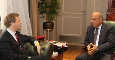 الكهرباء: ربط مشروع الطاقة الشمسية بنجع جمادى بقدرة ألف ميجاوات خلال 2026