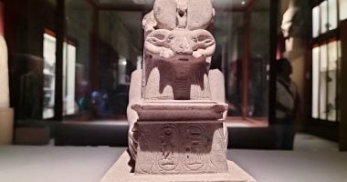 مقتنيات المتحف المصرى.. تمثال زاحف للملك رمسيس الثانى