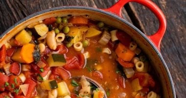 طريقة عمل شوربة شتوية لذيذة بـ4 أفكار مختلفة