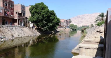 استعدادات مبكرة فى سوهاج لمواجهة السيول.. حملات مكثفة لتنظيف الترع والمخرات