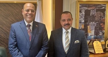 نقيب المرافق يهنئ وزير العمل بانتخابه رئيسا لمنظمة العمل العربية