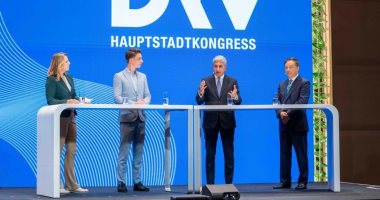 وزير السياحة يشارك فى الاجتماع السنوى للاتحاد بحضور وزراء وكبار مسئولي الحكومة الألمانية