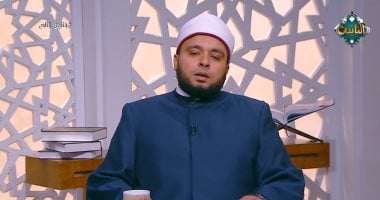 هل يشفع الابن لوالديه إذا مات في سن الخامسة عشرة؟.. أمين الفتوى يجيب