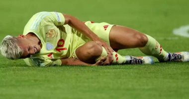 إسبانيا ضد جورجيا.. أولمو يغادر معسكر الماتادور للإصابة فى السمانة