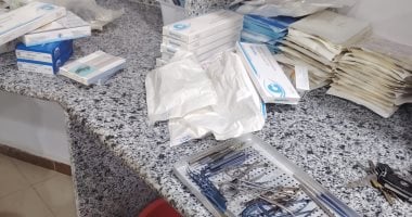 ضبط مستلزمات وعدسات طبية منتهية الصلاحية داخل مستشفى خاص بسوهاج.. صور