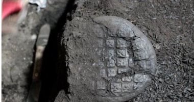 اكتشاف 5 أرغفة قربانية منقوشة عمرها 1300 عام فى تركيا.. صور