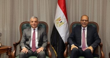محافظ الإسماعيلية يهنئ وزير العمل بإعادة انتخاب مصر رئيسًا لمنظمة العمل العربية