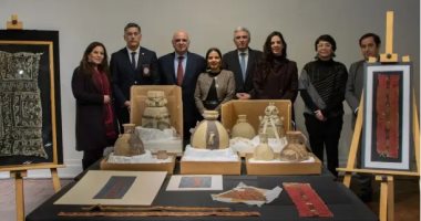 تشيلى تعيد 19 قطعة أثرية إلى جمهورية بيرو