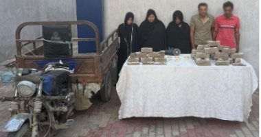 سيدات ورجال في قبضة الأمن بعد سرقة شقة وإشعال النيران بمطروح