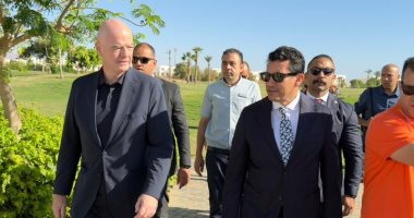 وزير الرياضة يلتقي إنفانتينو على هامش مؤتمر السلام بشرم الشيخ