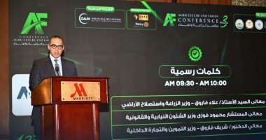 المستشار محمود فوزى: الرئيس السيسى يولى الزراعة والغذاء اهتمامًا كبيرًا