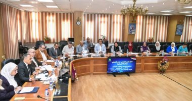 محافظ الشرقية يكلف بتوفير 13 فرصة عمل ومساعدات مادية لأسر أولى بالرعاية