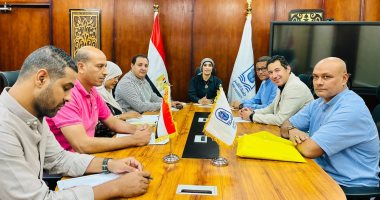 رئيس جامعة الأقصر تتابع إجراءات تسكين الطلبة والطالبات بالمدن الجامعية