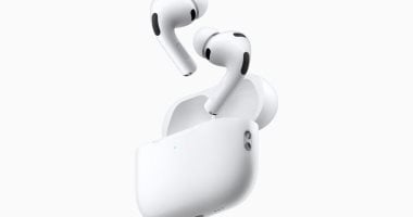 آبل تمهد لجيل جديد من سماعات AirPods بقدرات ذكاء اصطناعى وكاميرات مدمجة
