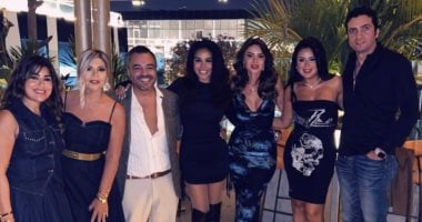 نجلاء بدر تحتفل بعيد ميلادها بحضور نجوم الفن.. صور