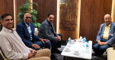 سيف حامد وأشرف فرحات يستقبلان رئيس الاتحاد الدولي للهوكي لحضور بطولة الأمم الأفريقية
