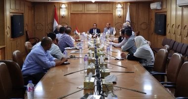 نائب محافظ قنا يتابع مشروعات مياه الشرب بعزبة يوسف النقالى ومنطقة الحرفيين