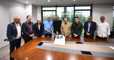 اتحاد الكرة يكرم سيف زاهر بمناسبة تعيينه عضوًا بمجلس الشيوخ