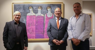 رئيس جامعة حلوان يفتتح معرض "طيات السكون" للفنان محمود حامد