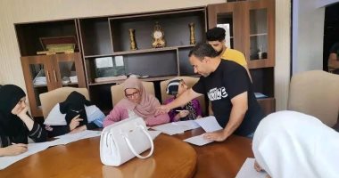 "مبادرة مصانع بلا أمية".. تسليم شهادات الاجتياز لعمال العاشر من رمضان