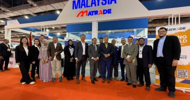 رئيس مجلس الأعمال المصرى الماليزي يفتتح الجناح الماليزى بمعرض مصر للطاقة