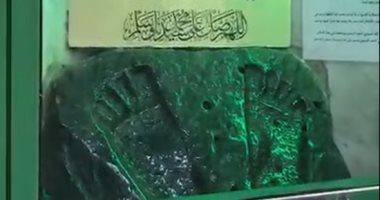 أثر القدم الشريفة لسيدنا رسول الله مزار مريدى السيد احمد البدوى.. فيديو وصور