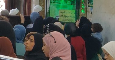 هنا أثر القدم الشريفة لرسول الله...مباشر من مقام السيد البدوي فى الغربية