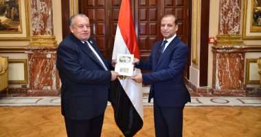الأجرود بعد استلام كارنيه الشيوخ: المرحلة تتطلب الاصطفاف خلف الرئيس السيسى لبناء مصر