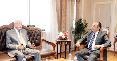 وزير قطاع الأعمال العام يستقبل مستشار رئيس الجمهورية للتنمية المحلية ومحافظ الشرقية