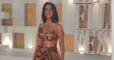 فيديو.. سارة بسادة وحسن أبو الروس وبوسى شلبى ومريم نعوم فى افتتاح مهرجان الجونة