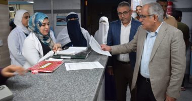 رئيس هيئة التأمين الصحى فى زيارة مفاجئة لمستشفى الفيوم النموذجى
