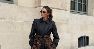 6 إطلالات مختلفة وأنيقة بـ"البوت" الطويل.. قبل الشتاء ما يدق البيبان 