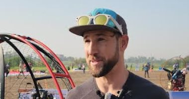 مارشال صاحب فيديو كلب الأهرامات يشارك فى مظلات الباراموتور بالأقصر.. فيديو