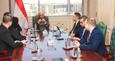 وزير الكهرباء يبحث مع شركة K&K الإماراتية خطوات تنفيذ مشروع الربط مع إيطاليا