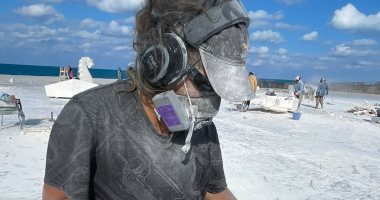 فنانون يواصلون الإبداع في سمبوزيوم مصر الدولي للنحت بالعلمين الجديدة.. صور