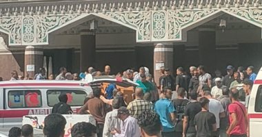 الآلاف يشيعون جثمان تلميذ الإسماعيلية ضحية زميله من مسجد المطافي.. فيديو