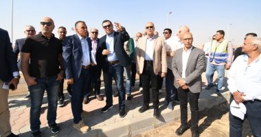 شريف الشربينى يتفقد الطرق والمحاور ووحدات الإسكان الأخضر بـ سكن لكل المصريين