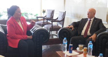 نائب وزير الصحة تستقبل وفدا عراقيا لبحث التعاون في تنمية الأسرة والصحة السكانية