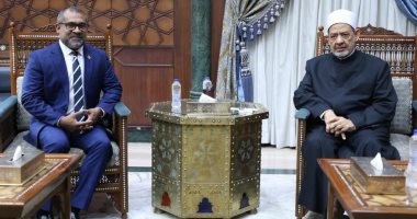 شيخ الأزهر يؤكد لوزير خارجية المالديف الاستعداد لتدريب أئمة بلاده