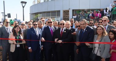 محافظا بني سويف والفيوم يفتتحان جناح مهرجان النباتات الطبية والعطرية.. فيديو