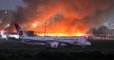 اندلاع حريق هائل بمطار دكا فى بنجلاديش وتعليق جميع الرحلات الجوية.. فيديو